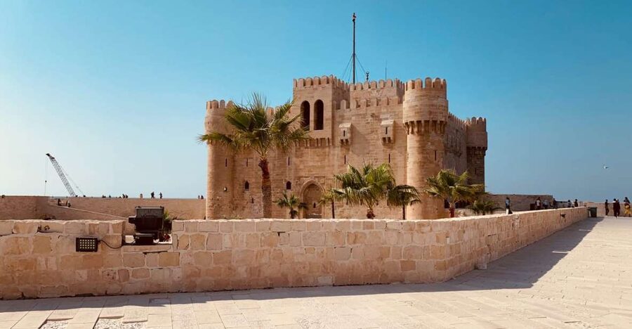 From Cairo: Private Luxurious Day Trip to Alexandria - Kom el Shoqafa Catacombs, where cultures meet underground