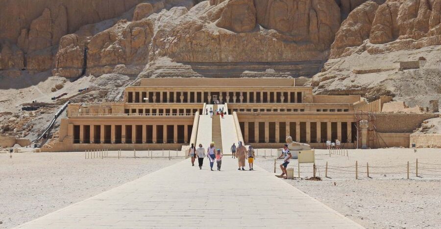 From Cairo: Small-Group Day Trip to Luxor by Plane - Lunch and the human side of the day