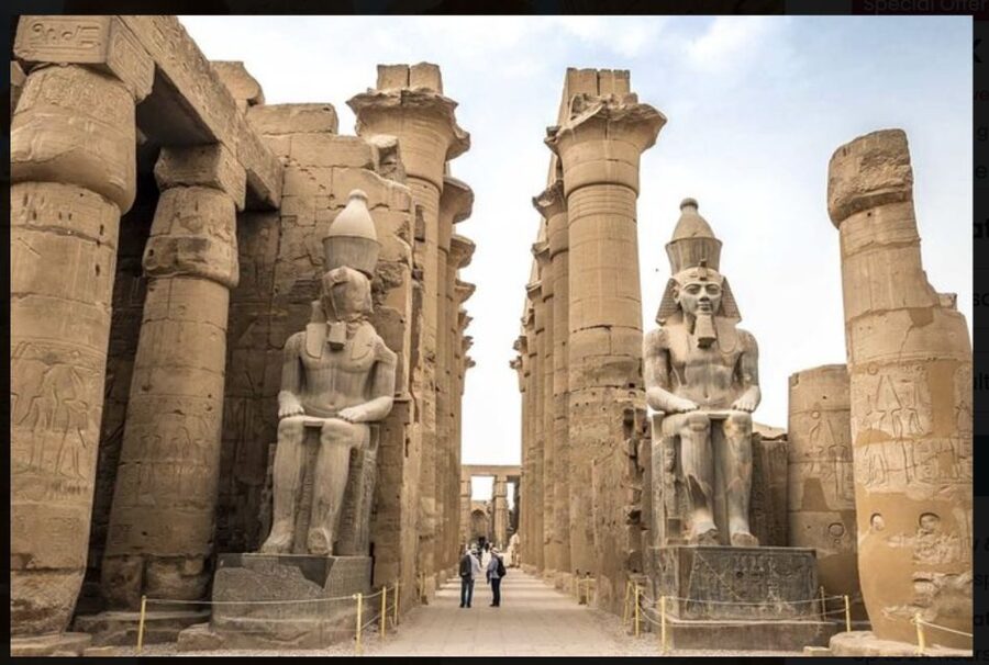 From Hurghada: Luxor Private Guided Day Tour with Lunch - The Colossi of Memnon