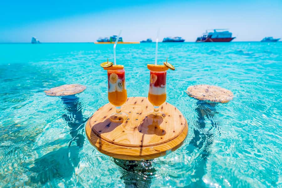 From Hurghada: Paradise Island Snorkeling Cruise with Lunch - Choosing between the seven-hour yacht and three-hour speedboat