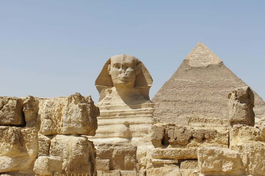 From Hurghada: Pyramids and Egyptian Museum Tour & Boat Ride - Guides, group care, and private options