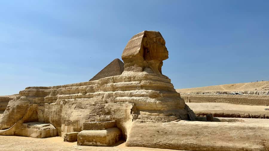 From Hurghada: Pyramids & Museum Small Group Tour by Van - Giza Pyramids and the Sphinx: the day’s essential stop