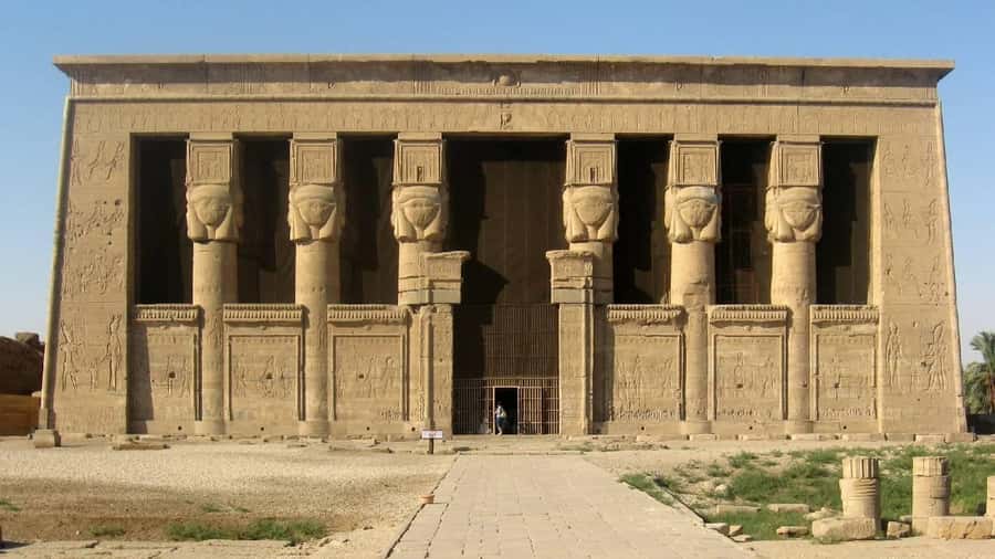 From Luxor: Abydos & Dendera Temples on a Private Day Tour. - A private car makes the distance easier