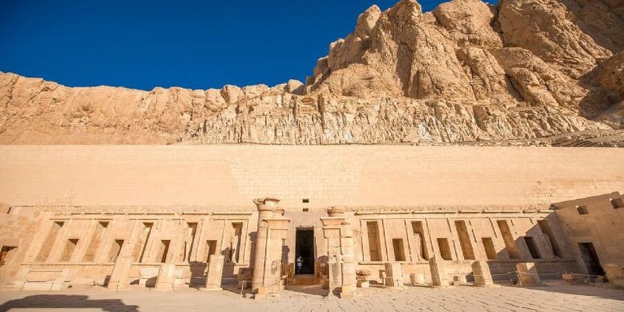 From Luxor: All-Inclusive West Bank Private Tour with Lunch - A short stop at the Colossi of Memnon