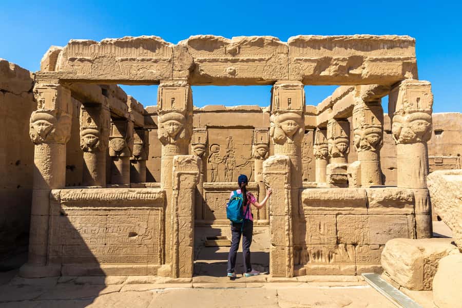 From Luxor: Day Trip to Dendera & Abydos Temples with Guide - The 11-hour schedule and the reality of the road