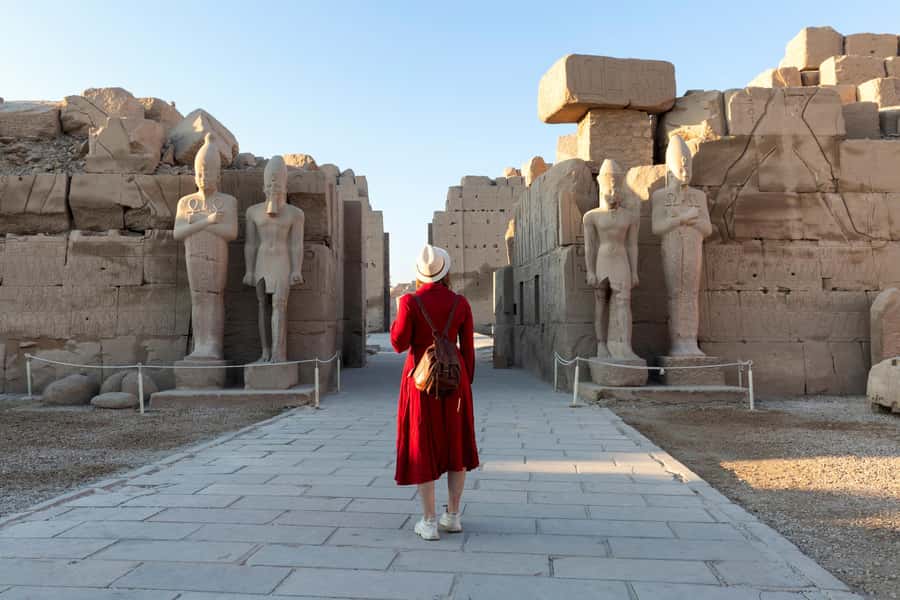 From Luxor: Guided Tour to East or West Banks with Lunch - Valley of the Kings: tombs beneath the desert hills