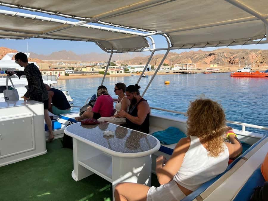 From Sharm: Ras Mohammed Cruise with Island Visit and Lunch - Choosing the introductory scuba option