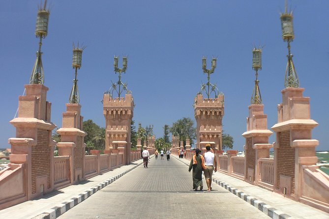 Full-Day Alexandria Private Guided Tour from Cairo with Lunch - Kom el Shoqafa: one hour below Alexandria