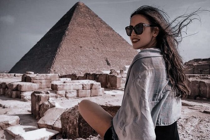 Full Day Guided tour to the Pyramids, Sphinx, Meidum And Dahshur - A private day with a guide and driver