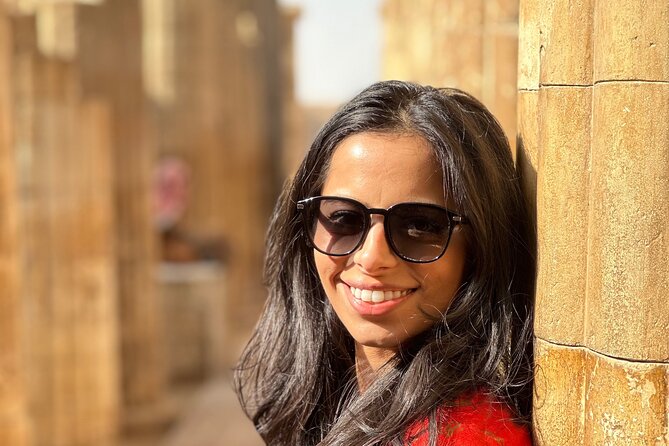 Full-day Private Tour Pyramids of Giza, Sphinx, Memphis and Sakkara - Papyrus and oils, useful stops with a commercial side