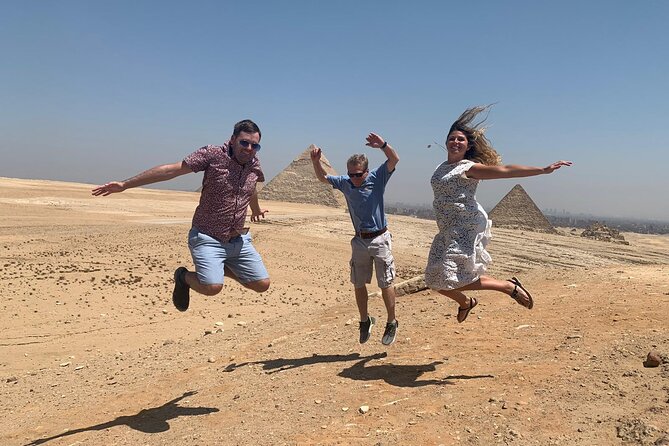 Full-Day Tour Giza Pyramid Egyptian Museum Khan El Khalili - Giza begins with Khufu’s Great Pyramid