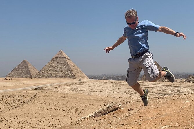 Full-Day Tour Giza Pyramid Egyptian Museum Khan El Khalili - Two hours inside the Egyptian Museum