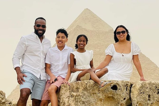 Full Day Tour Giza Pyramids, Egyptian Museum, Khan El-khalili - Three pyramids and the Sphinx at Giza