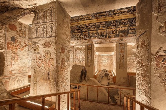 Full Day Tour of Luxor West Bank Temples and Tombs (Private) - Ten minutes at the Colossi of Memnon