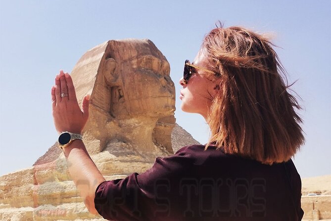 Full-Day Tour to Giza Pyramids, Memphis, and Saqqara with lunch - Giza Pyramids: the big first impression