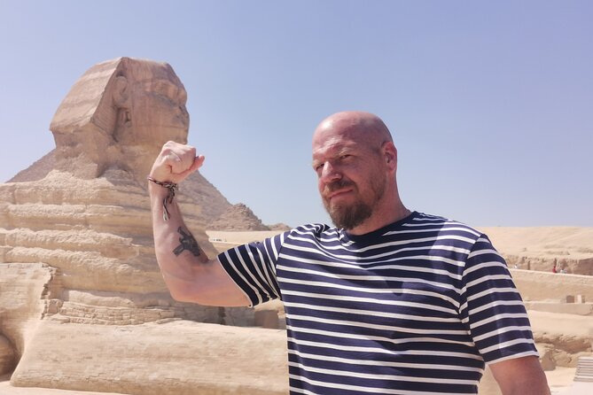 Full-Day Tour to Giza Pyramids, Memphis, and Saqqara with lunch - What the guide adds