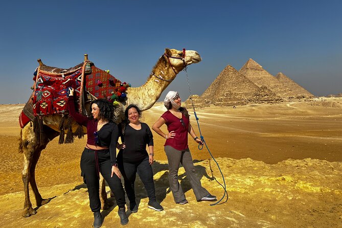 Full day Tour to Giza Pyramids, Sphinx and Saqqara - Air-conditioned transport and hotel pickup