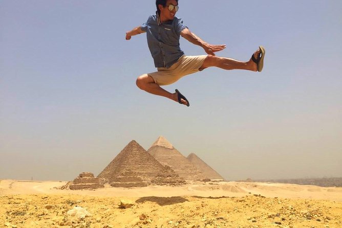 Full Day Tour to Giza Pyramids with Camel Ride and Egyptian Museum in Cairo - Menkaure’s Pyramid and the Smaller Complexes