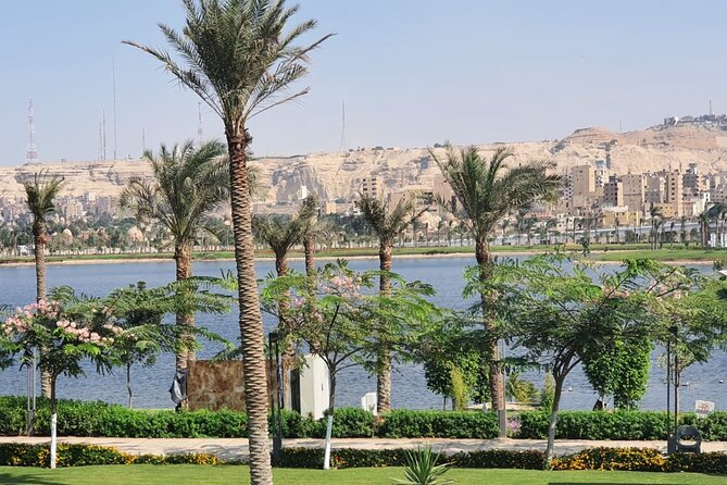 Full Day Tour to Royal Mummies, Giza pyramids, Sphinx and Bazaar - Starting early to beat Cairo traffic