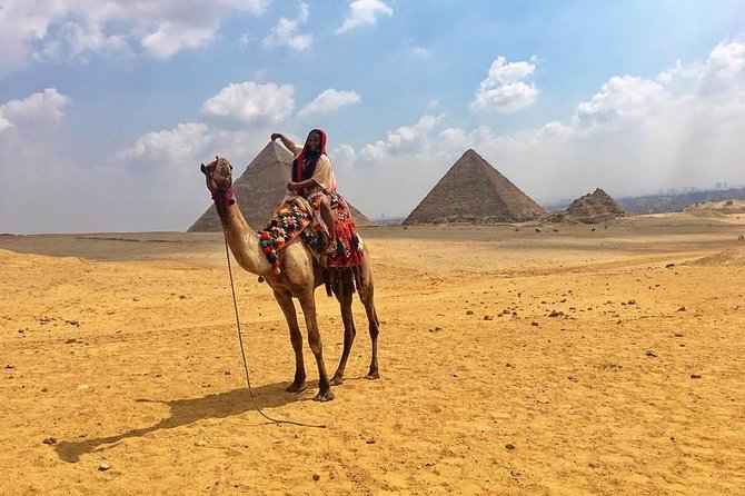 Giza Pyramids and The Sphinx Walking Tour - Meeting the Sphinx, the guardian of the complex
