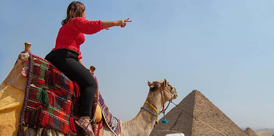 Giza: Pyramids at Sunset Guided Camel Tour - What the $20 price really covers