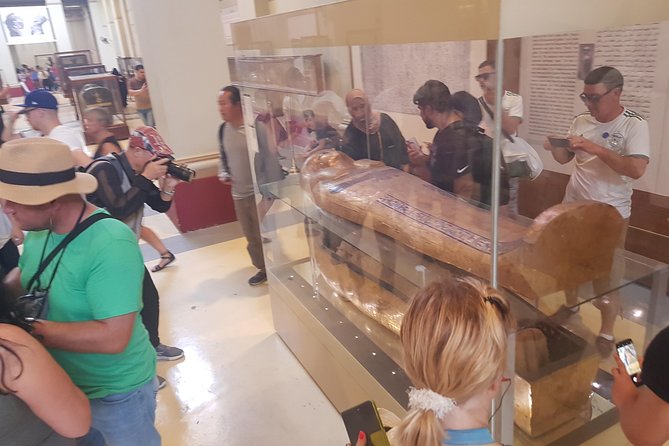 Giza Pyramids, Egyptian Museum and old Bazaar Day Tour - Giza Pyramids: two hours with the world’s oldest wonder