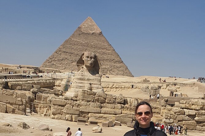 Giza pyramids,Egyptian Museum, Khan El khalili Bazar and Moez Street - Lunch near the pyramids