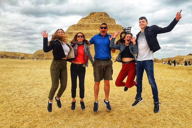 Giza pyramids, Sakkara and Memphis private tour - Giza: two hours with the great pyramids