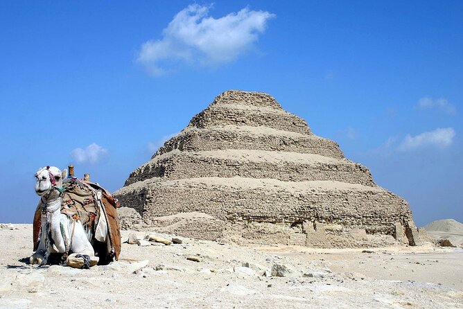 Giza pyramids, Sphinx, and the big museumum - The day begins with a useful pyramid lesson