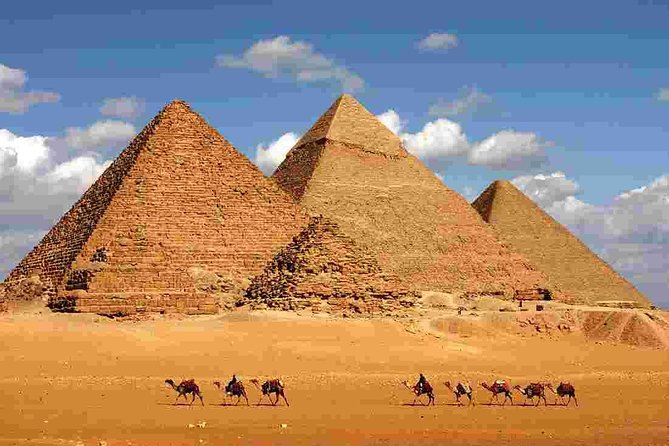 Giza Pyramids ,Sphinx ,Sakkara & Dahshur. - Why this route is better than seeing Giza alone