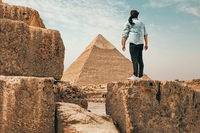 Giza Pyramids , Sphinx ,Saqqara and Memphis Private Tour - Guides, drivers, and the private experience