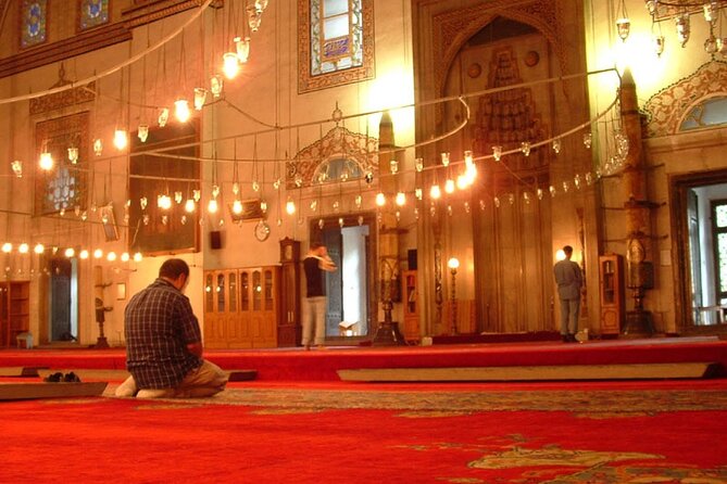 Giza Pyramids, The Egyptian Museum And Cairo Citadel-Mohamed Ali Mosque- Private - Lunch at a Local Restaurant