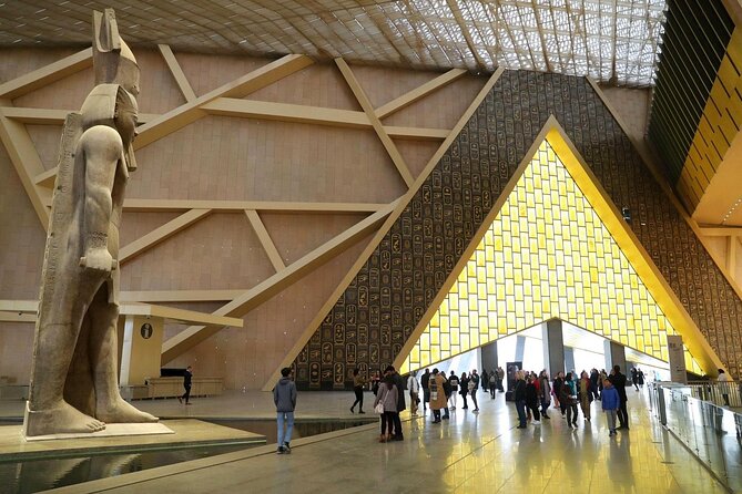 Guided tour to the Grand Egyptian Museum Giza Pyramids with Lunch - Getting better pyramid photos
