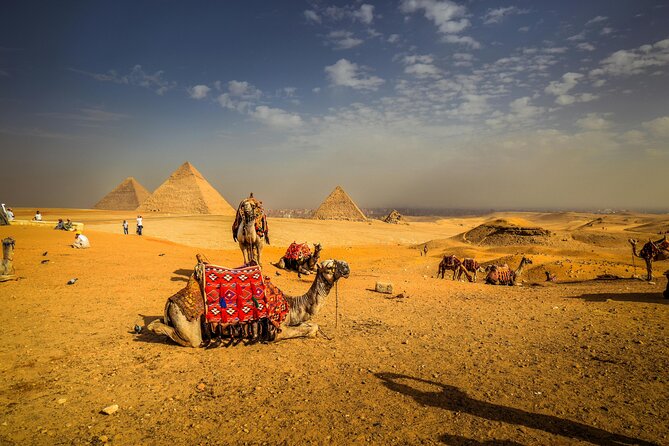 Half Day Giza Pyramids and Great Sphinx with Private Tour Guide - Khafre’s Pyramid and the Valley Temple