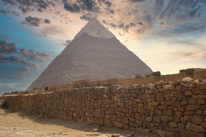 Half Day Giza Pyramids and Great Sphinx with Private Tour Guide - Meeting the Great Sphinx
