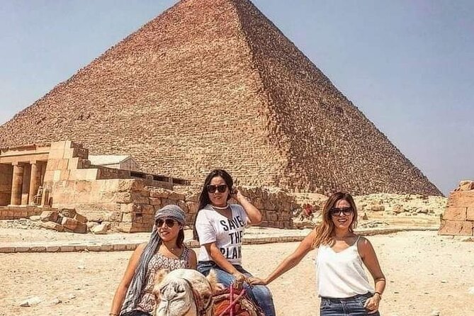 Half day Giza pyramids and Sphinx tour with an Egyptologist - Comparing Khafre’s pyramid and surviving temple