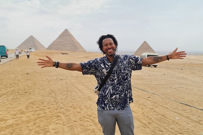 Half Day private guided tour Giza Pyramids,Sphinx,lunch,camel rid - A 25-minute camel ride beside the pyramids