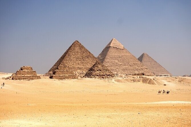 Half-Day Private Tour Giza Pyramids, Sphinx, Camel Raiding, Lunch - The Sphinx and Valley Temple finish