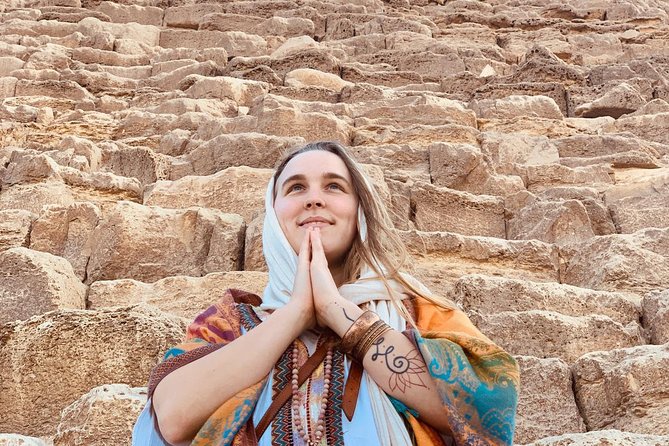 Half day tour in Giza pyramids , sphinx , panorama - Meeting the guide and getting around Giza