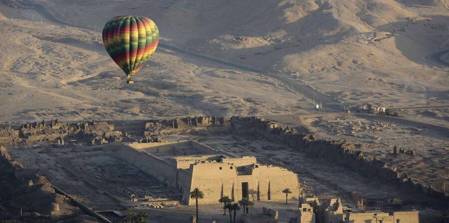 Hurghada: 2-Day Luxor Tour with Hotel, Balloon, & Boat Ride - Sunrise in a hot air balloon