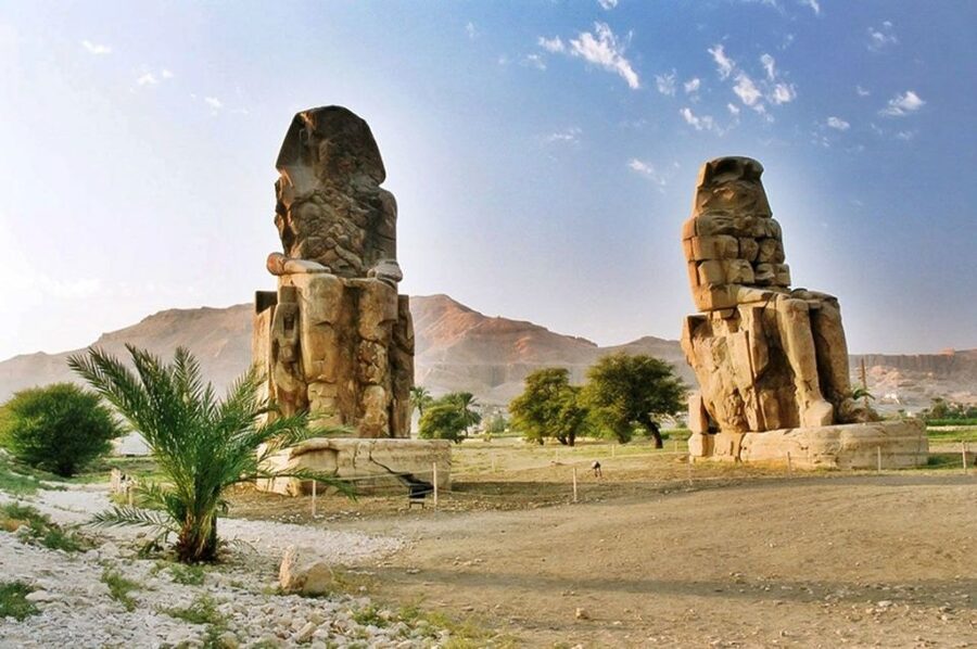 Hurghada: 2-Day Luxor Tour with Hotel, Balloon, & Nile Boat - Colossi of Memnon and the City of the Dead