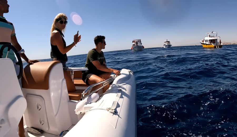 Hurghada: 3-Island Speedboat, Dolphin Watching & Snorkeling - Lunch, fruit, drinks, and what to pack