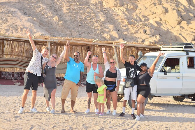 Hurghada: 4x4 Jeep Safari, Starwatching, Camel Ride & Dinner - Climbing the small mountain for sunset