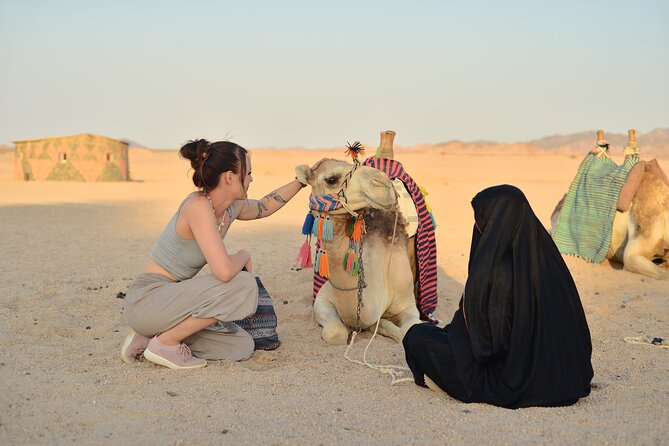 Hurghada: 4x4 Jeep Safari, Starwatching, Camel Ride & Dinner - The 4x4 jeep ride across rocky desert