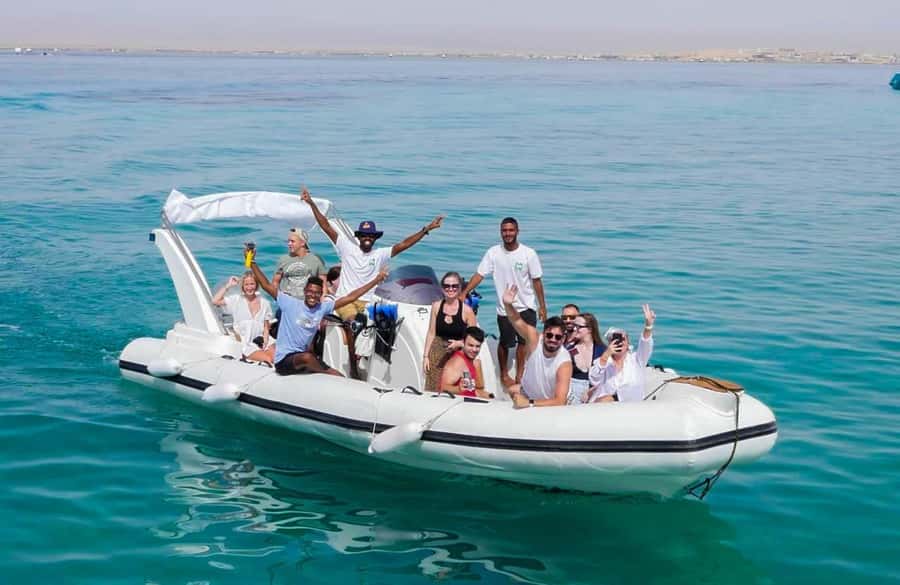 Hurghada: 6 Islands Tour with Dolphin Watching & Snorkelling - The wreck snorkel: memorable, but not for everyone