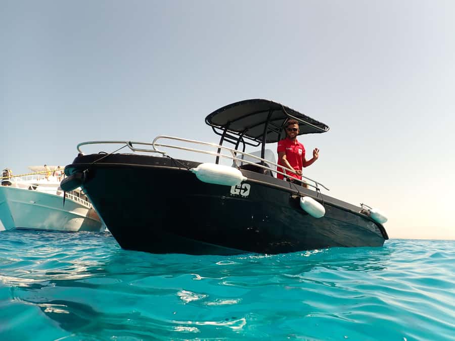 Hurghada: 6 Islands Tour with Dolphin Watching & Snorkelling - Food, drinks, and the real cost of the day