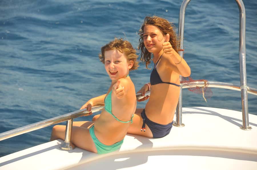 Hurghada: All-Inclusive Elite VIP Dolphin House & Massage - Buffet lunch with a view of open water