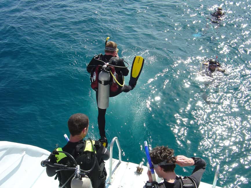 Hurghada: Beginners Scuba Diving Full-Day Boat Trip & Lunch - Snorkeling and open-water time between sessions