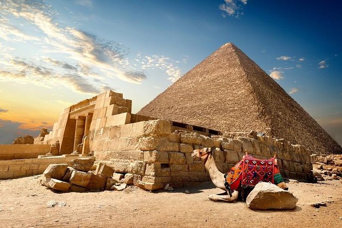 Hurghada: Cairo and Giza Highlights by mini Van with BBQ Lunch - Guides can make or break the experience