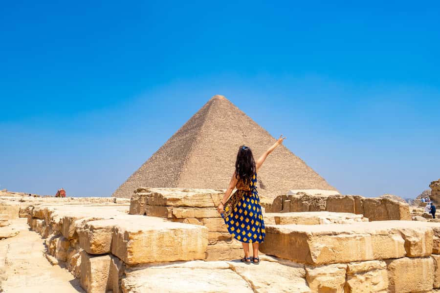 Hurghada: Cairo Pyramids, Sphinx, Museum & Bazaar Day Tour - Key points to know before booking